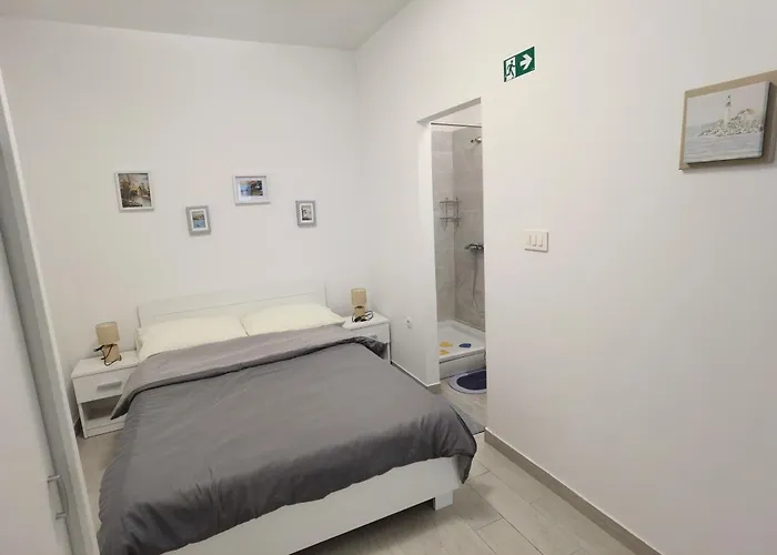 Apartments By The Sea Opatija - Volosko - 23331 公寓